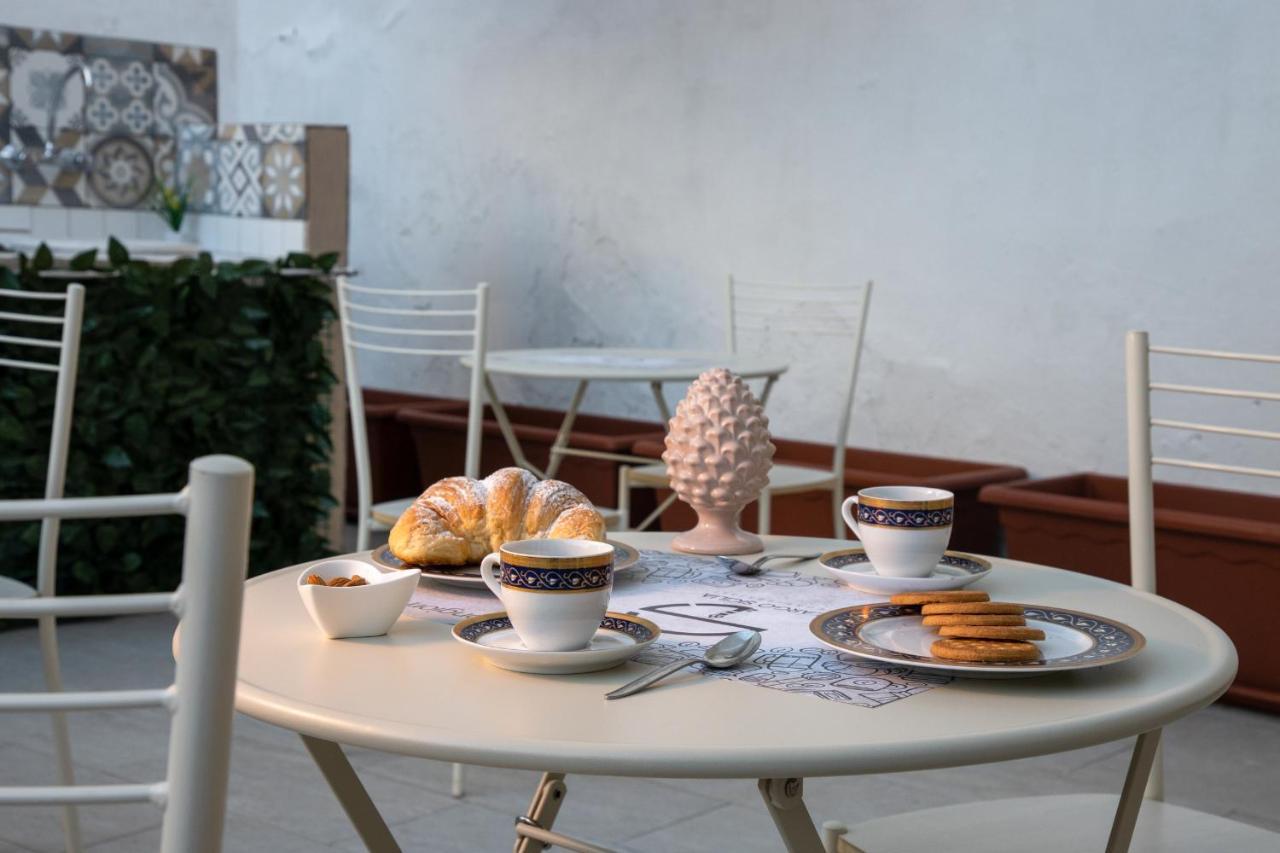 Largo Sicilia B&B Avola Eksteriør billede